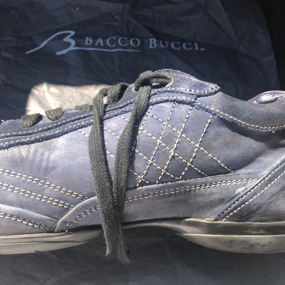 Men’s causal shoe; navy blue with white stitching. - Picture 4 of 4